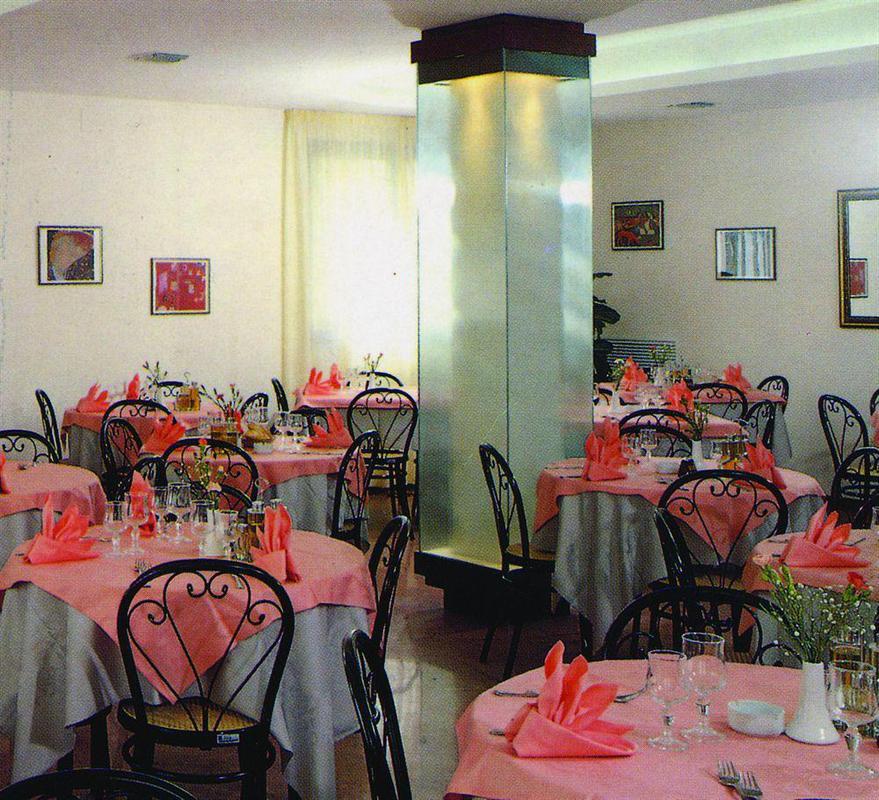 Hotel Cristallo Cattolica Luaran gambar